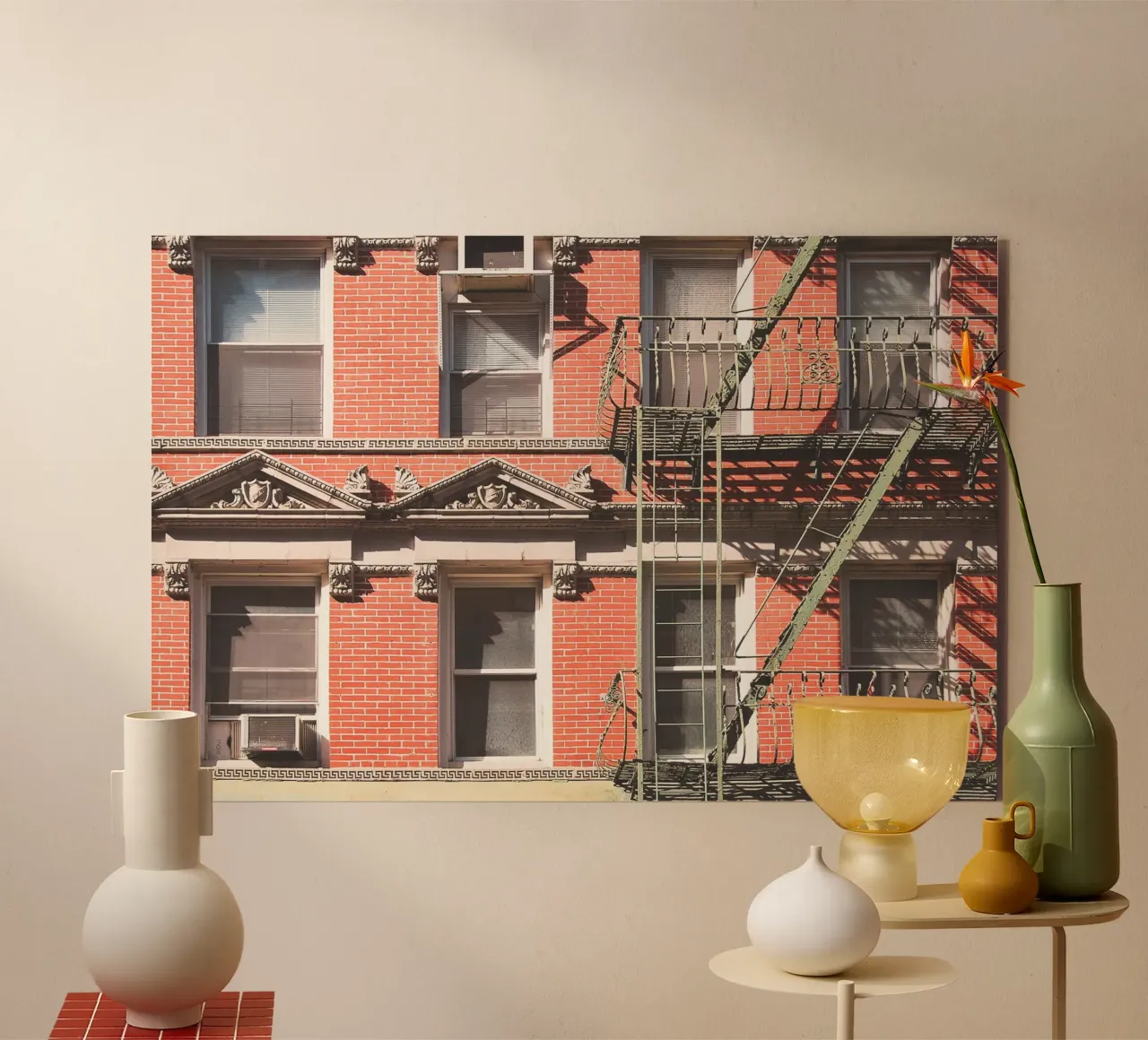 New York, USA I Gebäude in Little Italy aus rotem Backstein Alu-Dibond von Julie Travel Photography