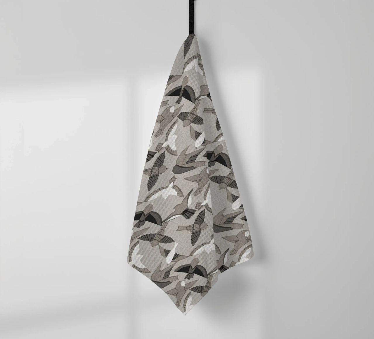 Cecilia Mok - Uccelli Itajime Grigio canovaccio da cucina da The Artcircle