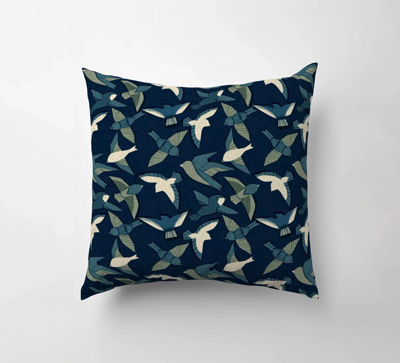 Cecilia Mok - Itajime uccelli blu cuscino da The Artcircle