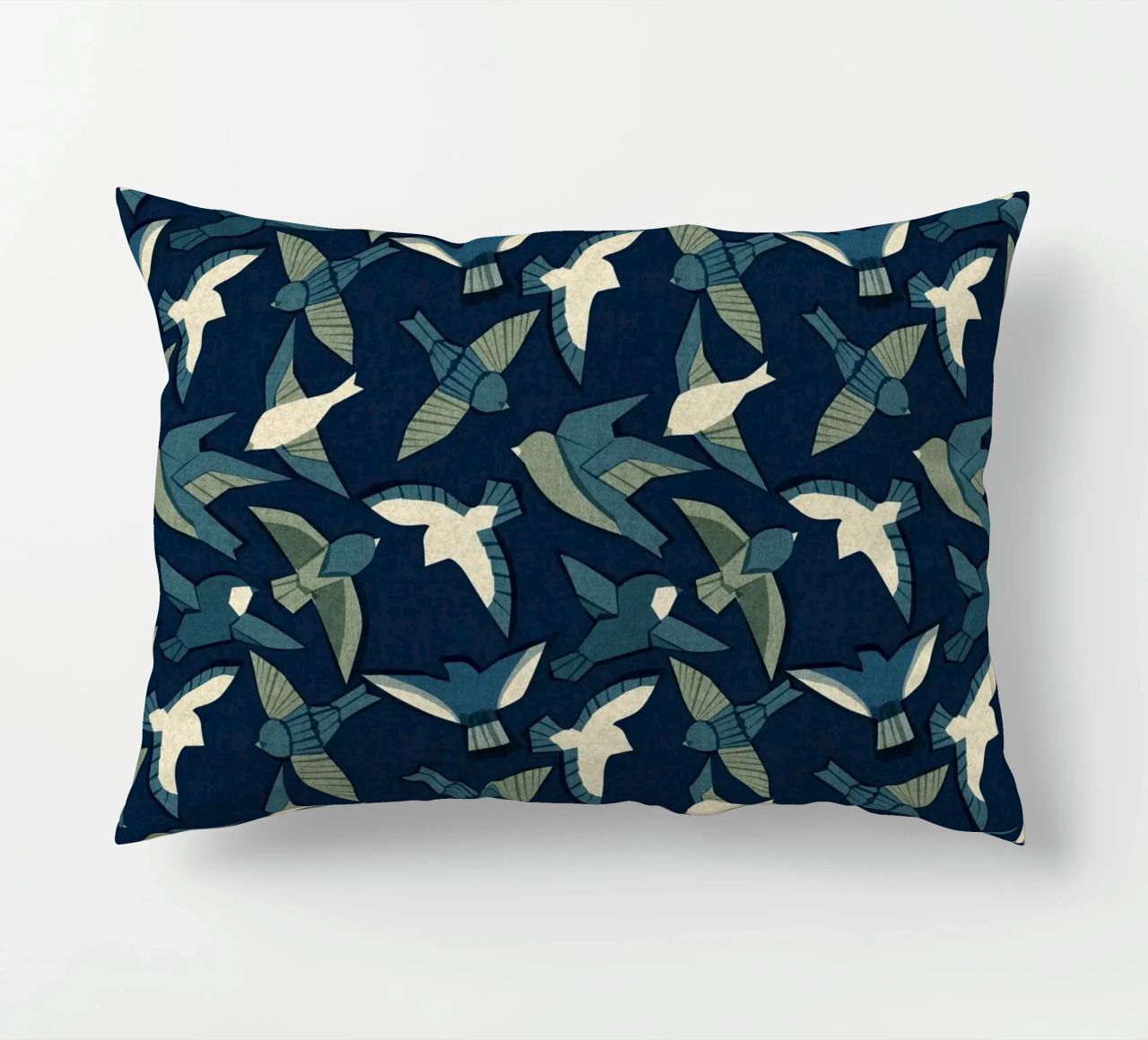 Cecilia Mok - Itajime uccelli blu cuscino da The Artcircle