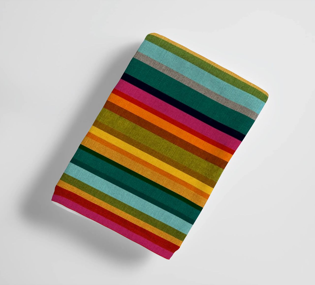 Cecilia Mok - Strisce caleidoscopio asciugamano da bagno da The Artcircle