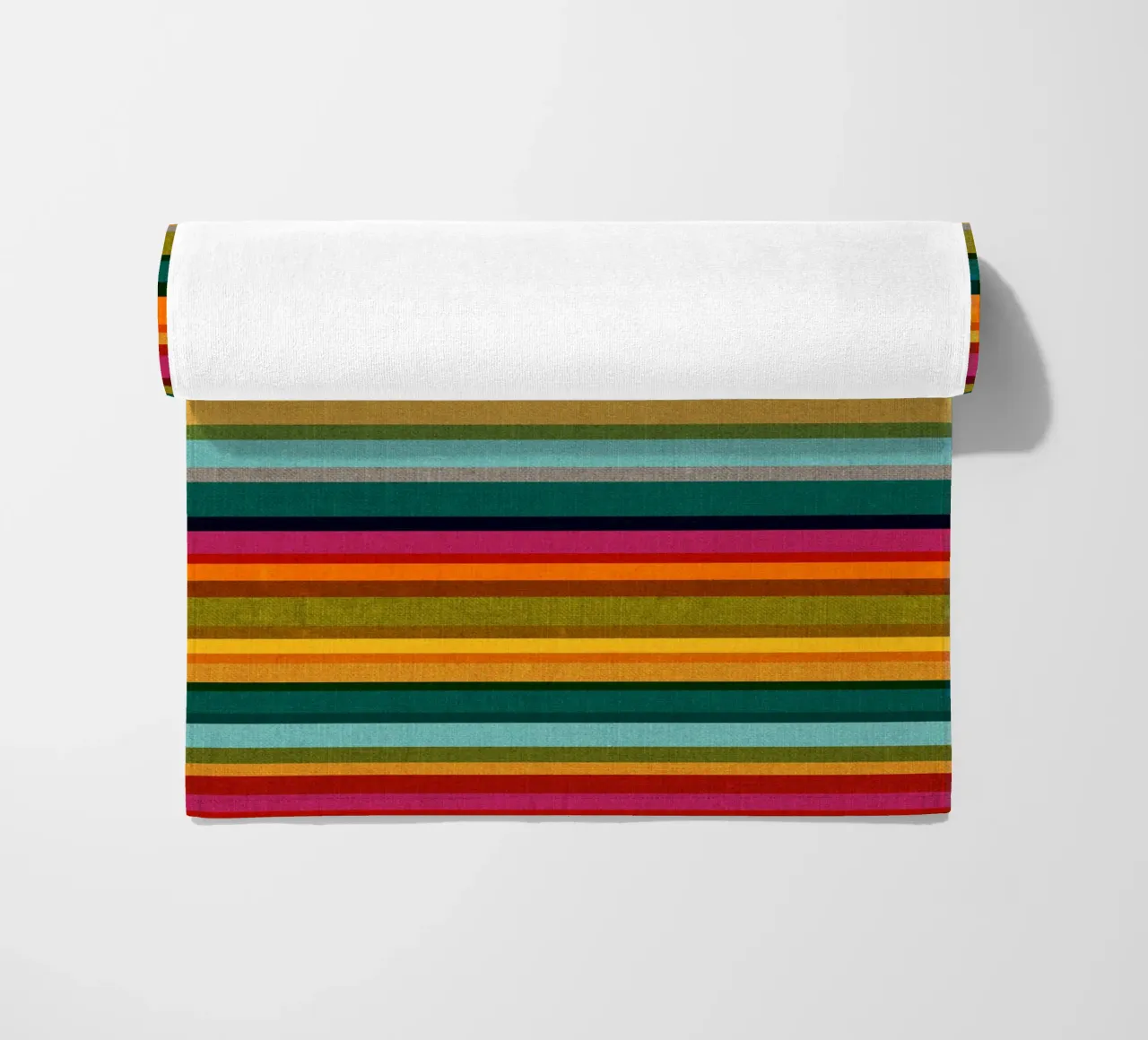 Cecilia Mok - Strisce caleidoscopio telo mare da The Artcircle