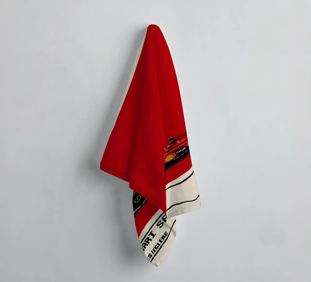 Ferrari SF-23 Scuderia Ferrari F1 3° Azerbaijan GP 2023 asciugamano da bagno da TheArtstudio