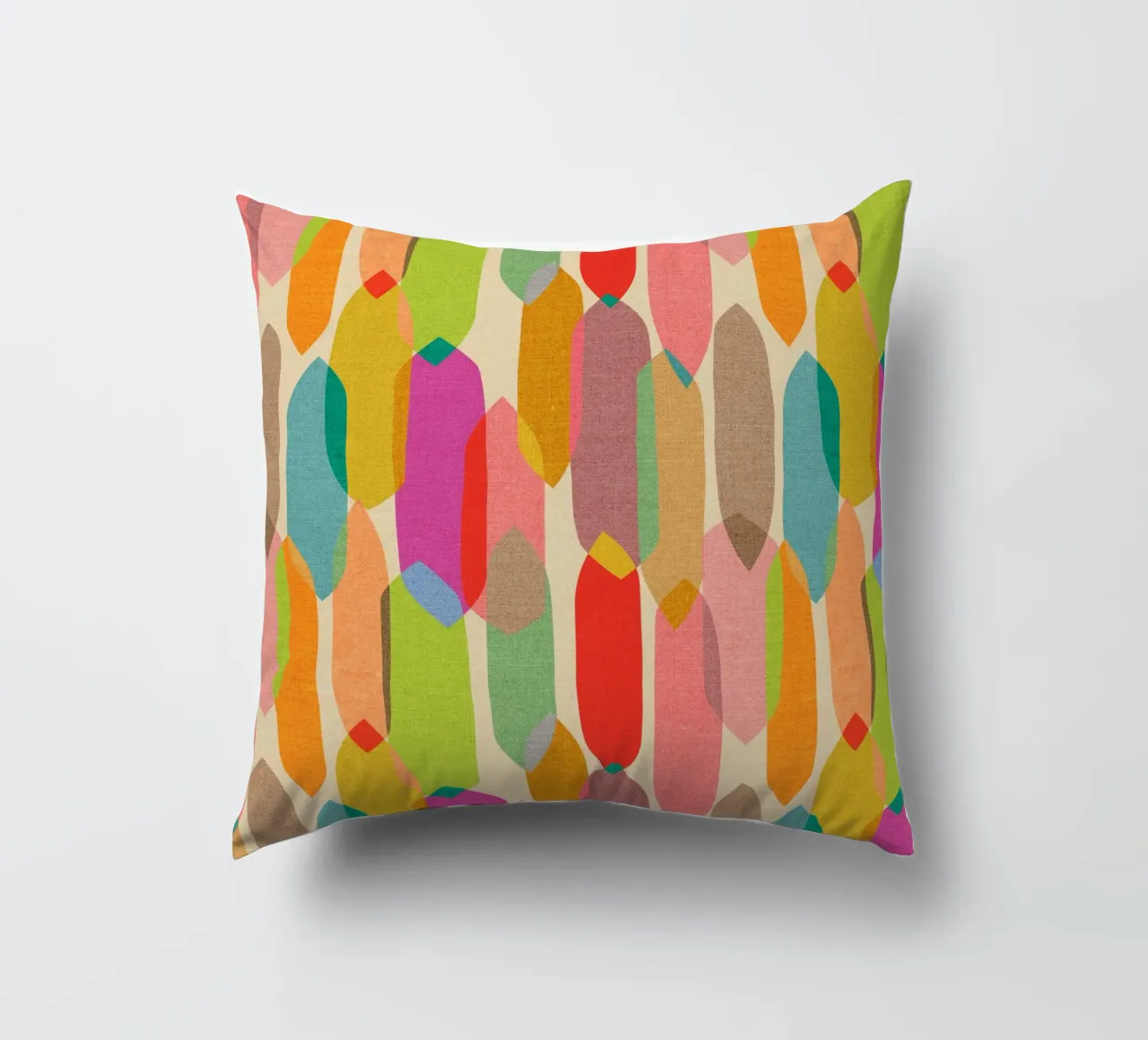 Cecilia Mok - Mid Century Tröpfchen Kaleidoskop Kissen von The Artcircle