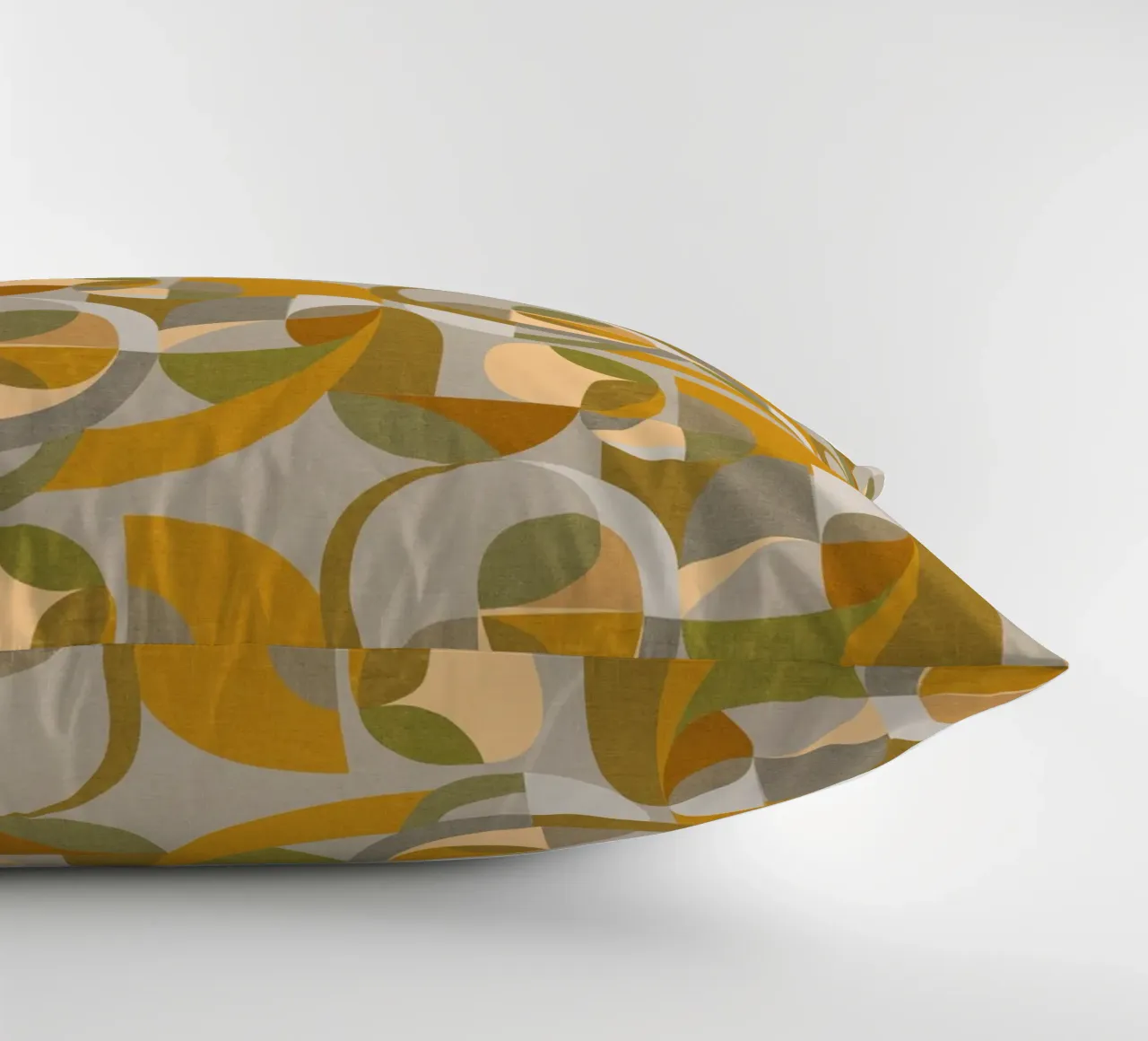 Cecilia Mok - Cerchi moderni in oro e argento cuscino da The Artcircle