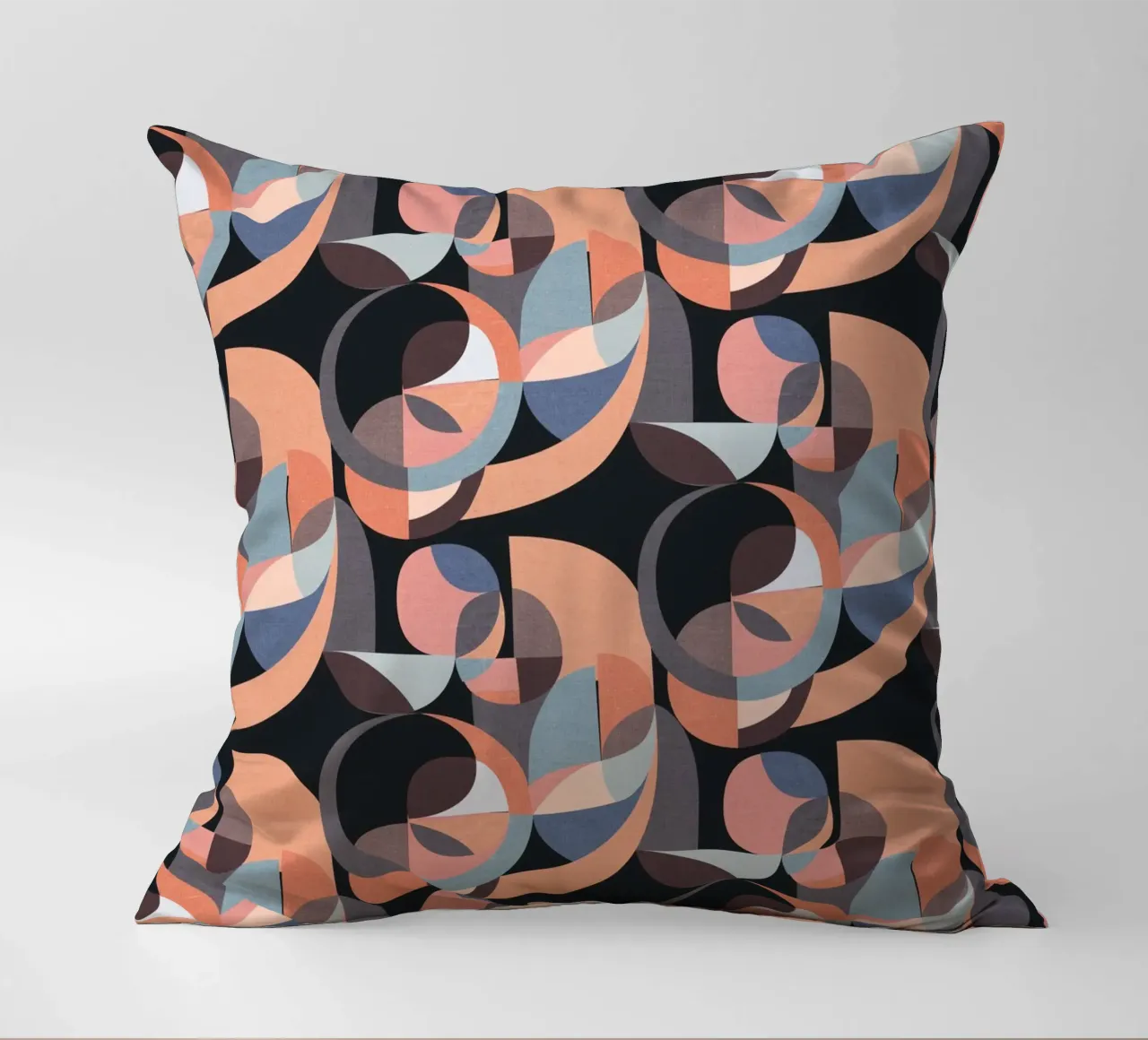 Cecilia Mok - Cerchi moderni rosa nero cuscino da The Artcircle