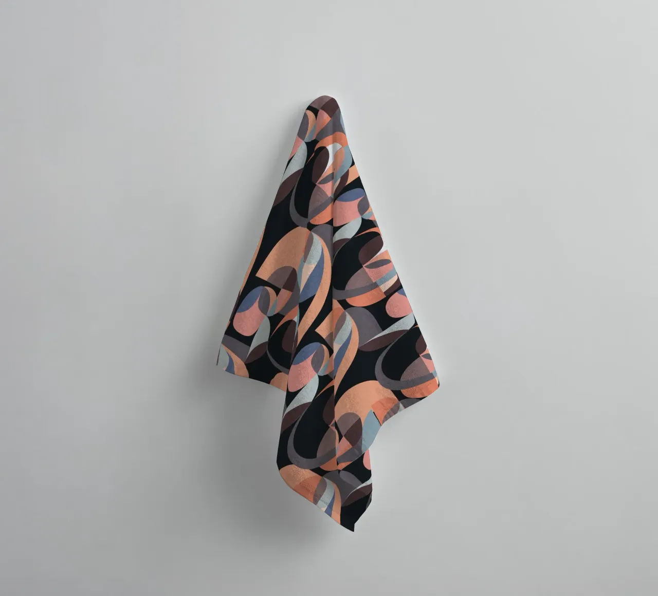 Cecilia Mok - Cerchi moderni rosa nero asciugamano da bagno da The Artcircle