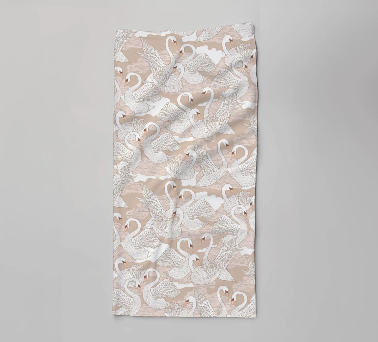 Cecilia Mok - Cigni di cotone asciugamano da bagno da The Artcircle