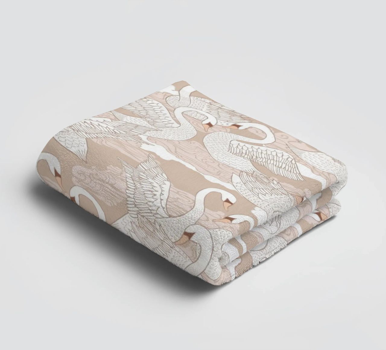 Cecilia Mok - Cigni di cotone asciugamano da bagno da The Artcircle