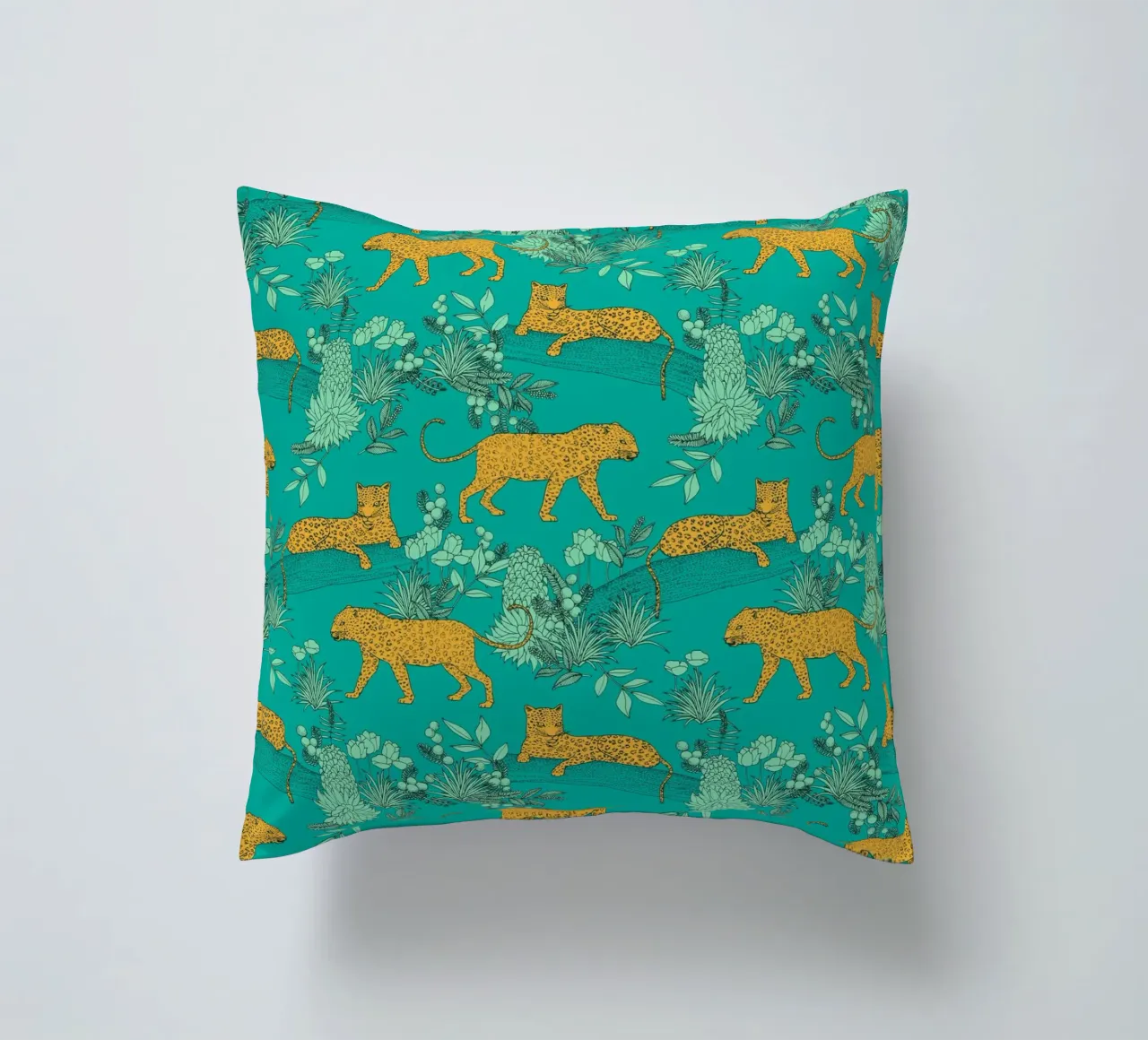 Cecilia Mok - Serengeti Leopard Ocean cuscino da The Artcircle