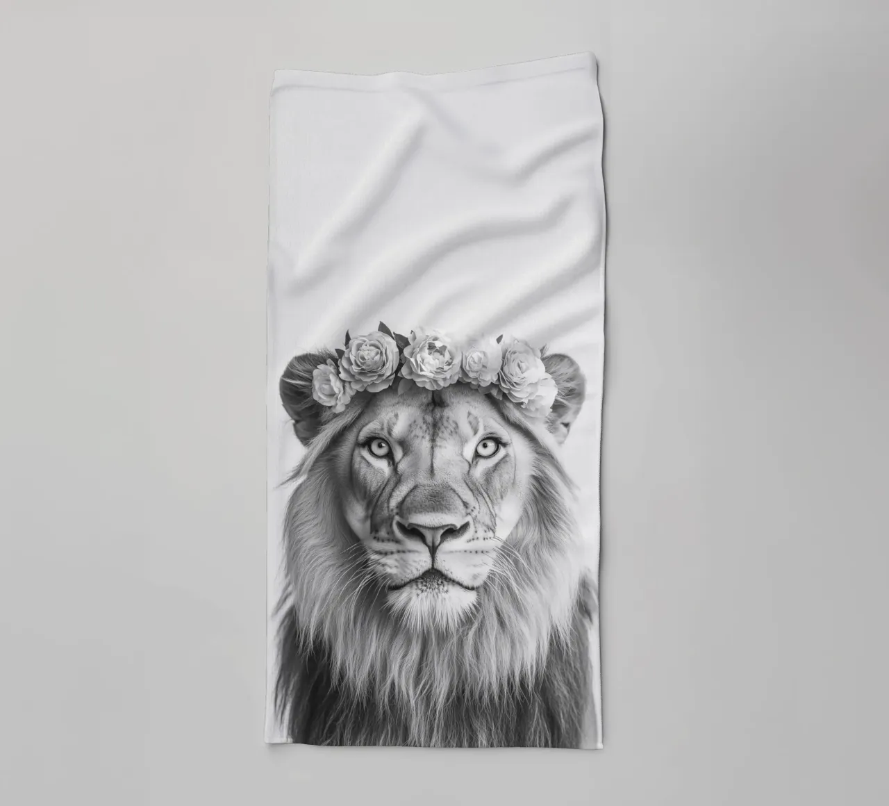 Simba León en blanco y negro toalla de baño de Carinaprint