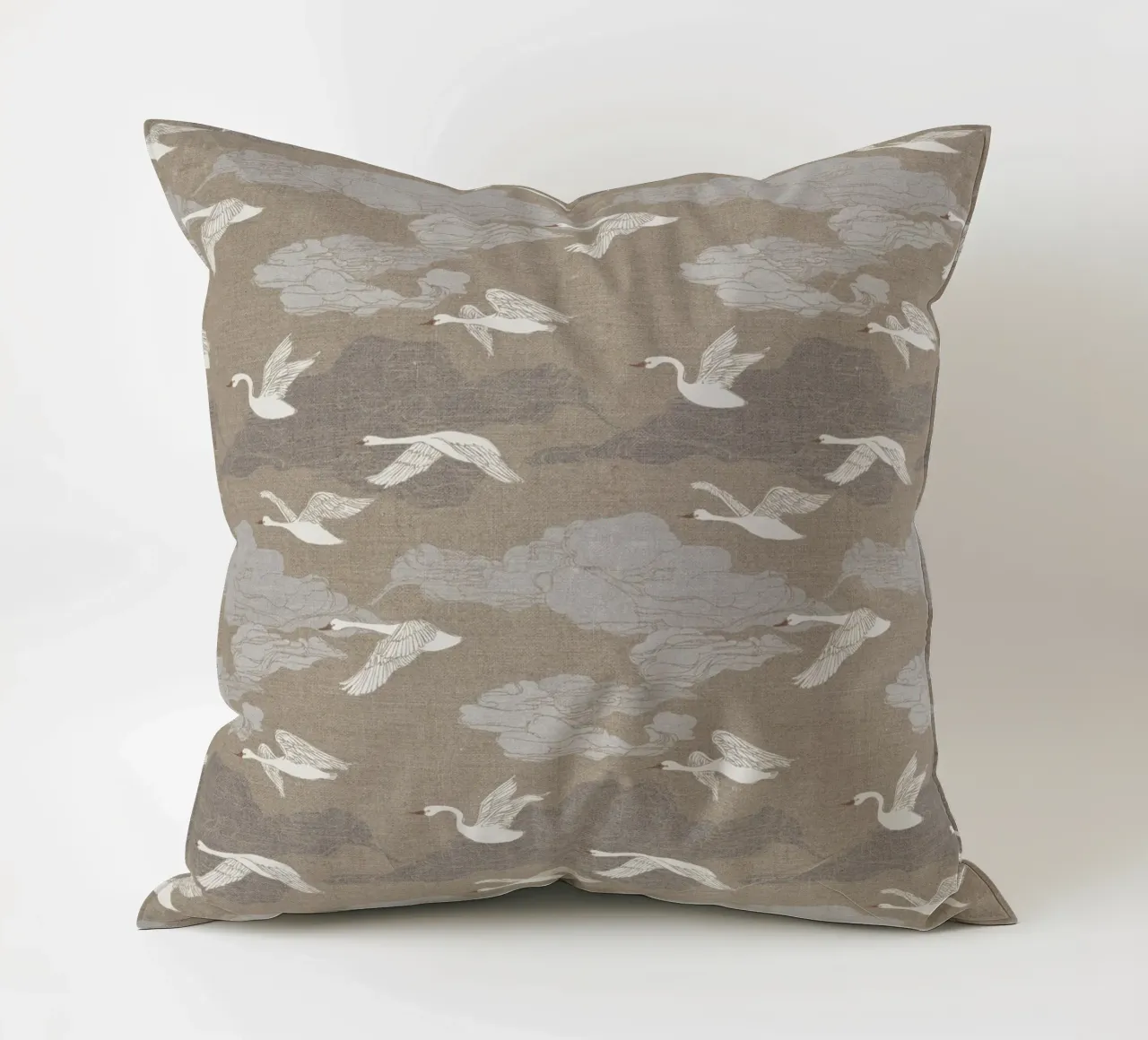 Cecilia Mok - Lino Wild Swans cuscino da The Artcircle