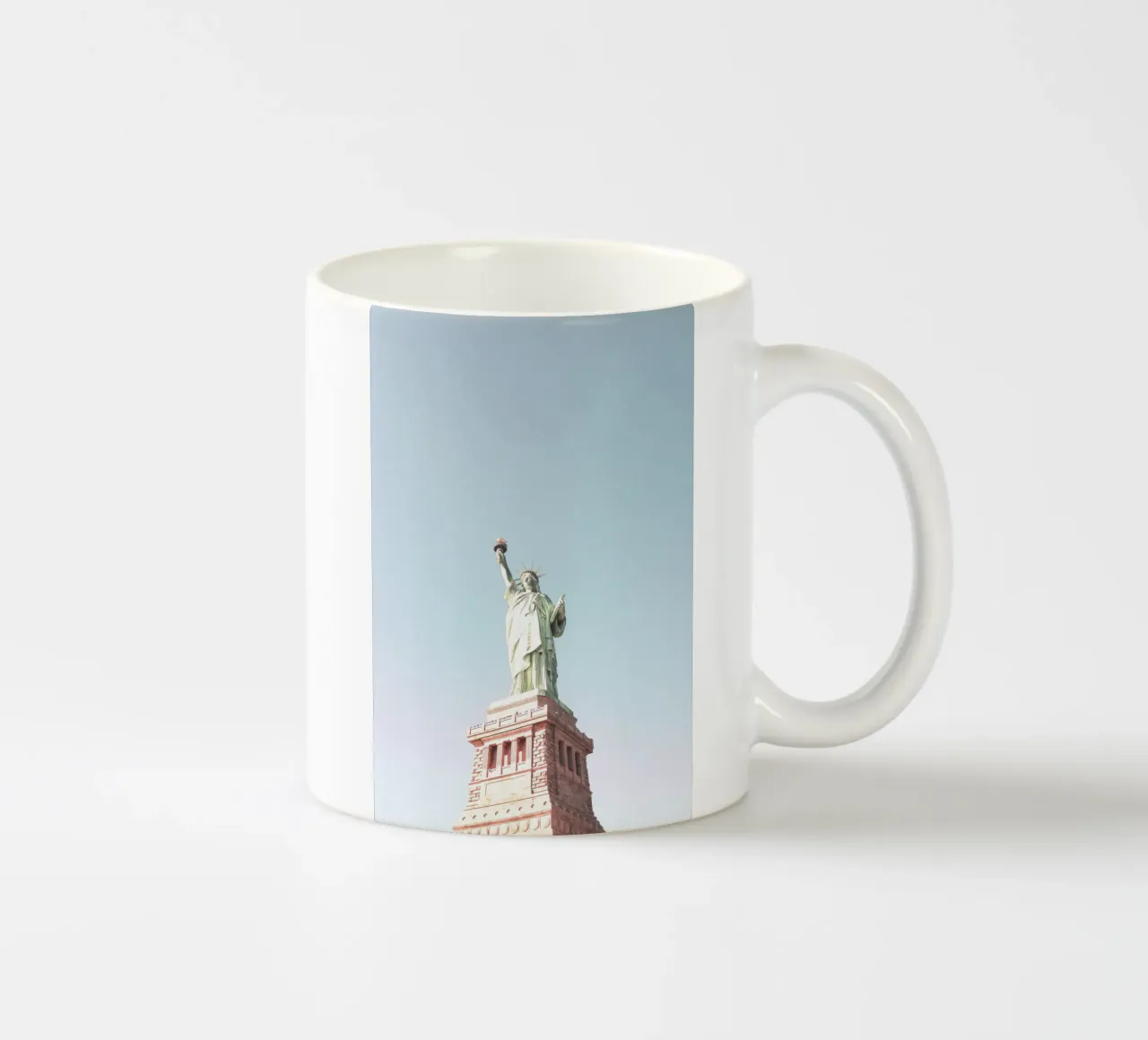New York, USA I Statua della Libertà in colori pastello tazza in ceramica da Julie Travel Photography