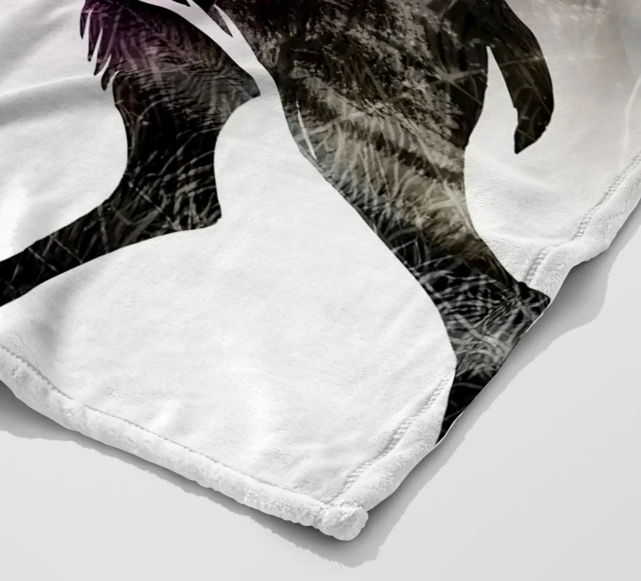 Silhouette con motivo di cervo e delicati colori dell'arcobaleno coperta in pile da namosh