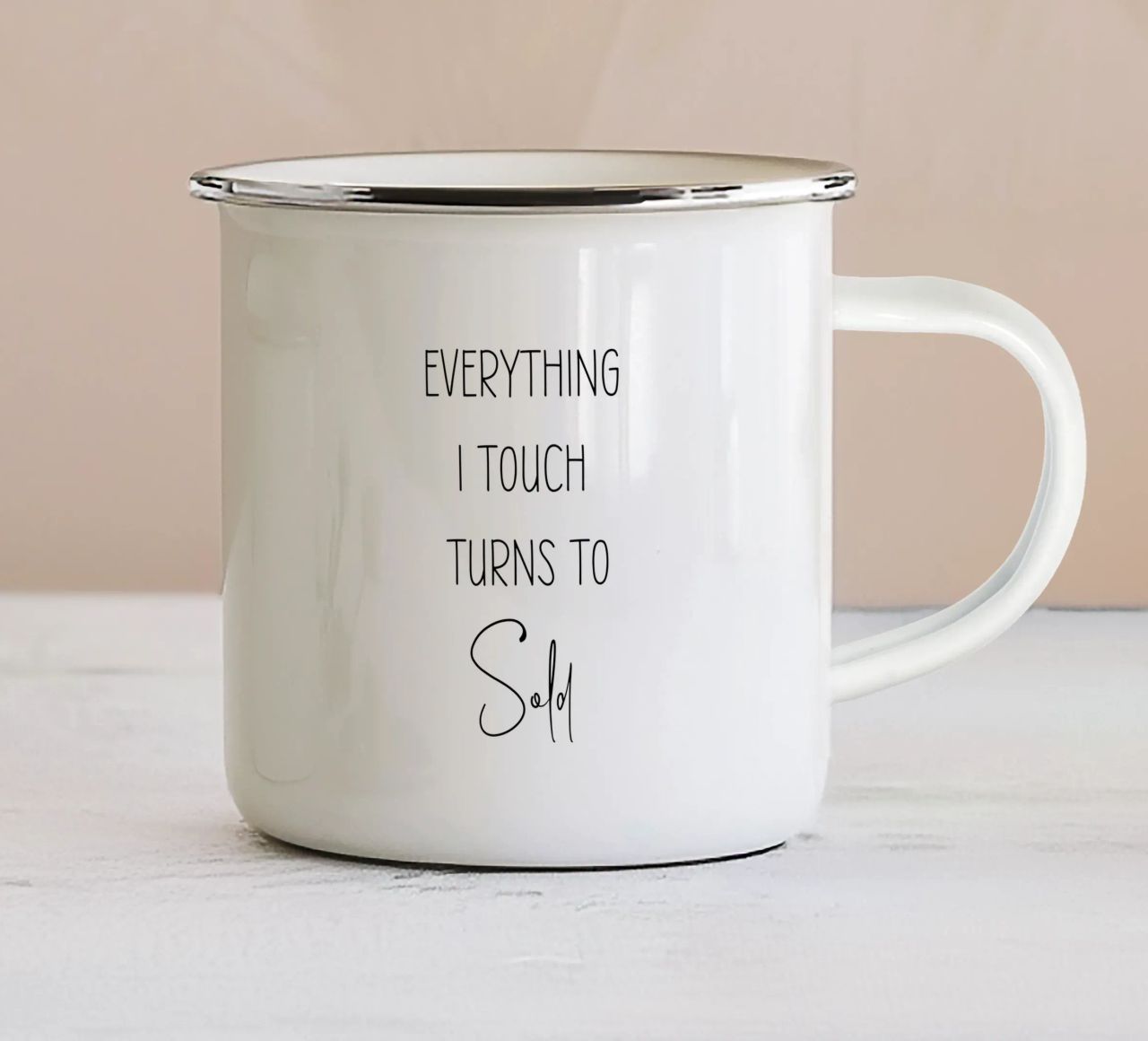 Tutto ciò che tocco diventa venduto tazza in smalto da Shark Printables