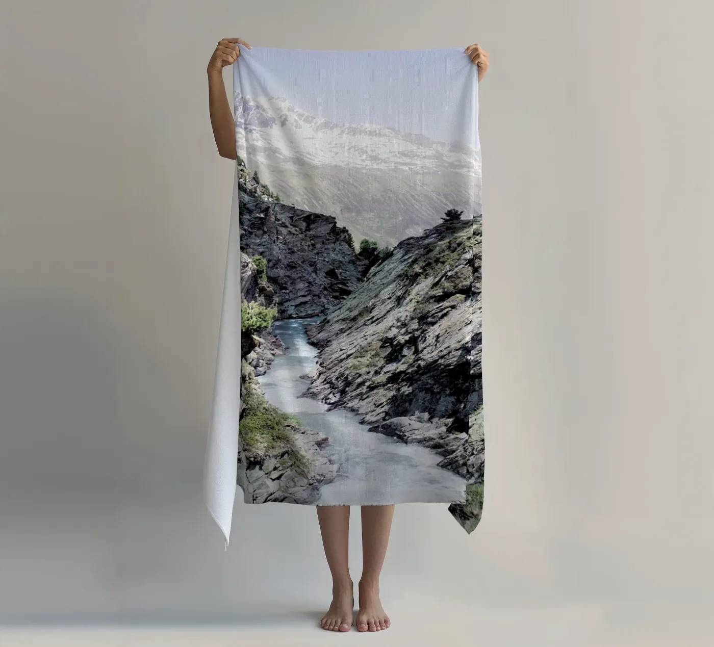 Alpenfluss telo mare da Sarah Bühler