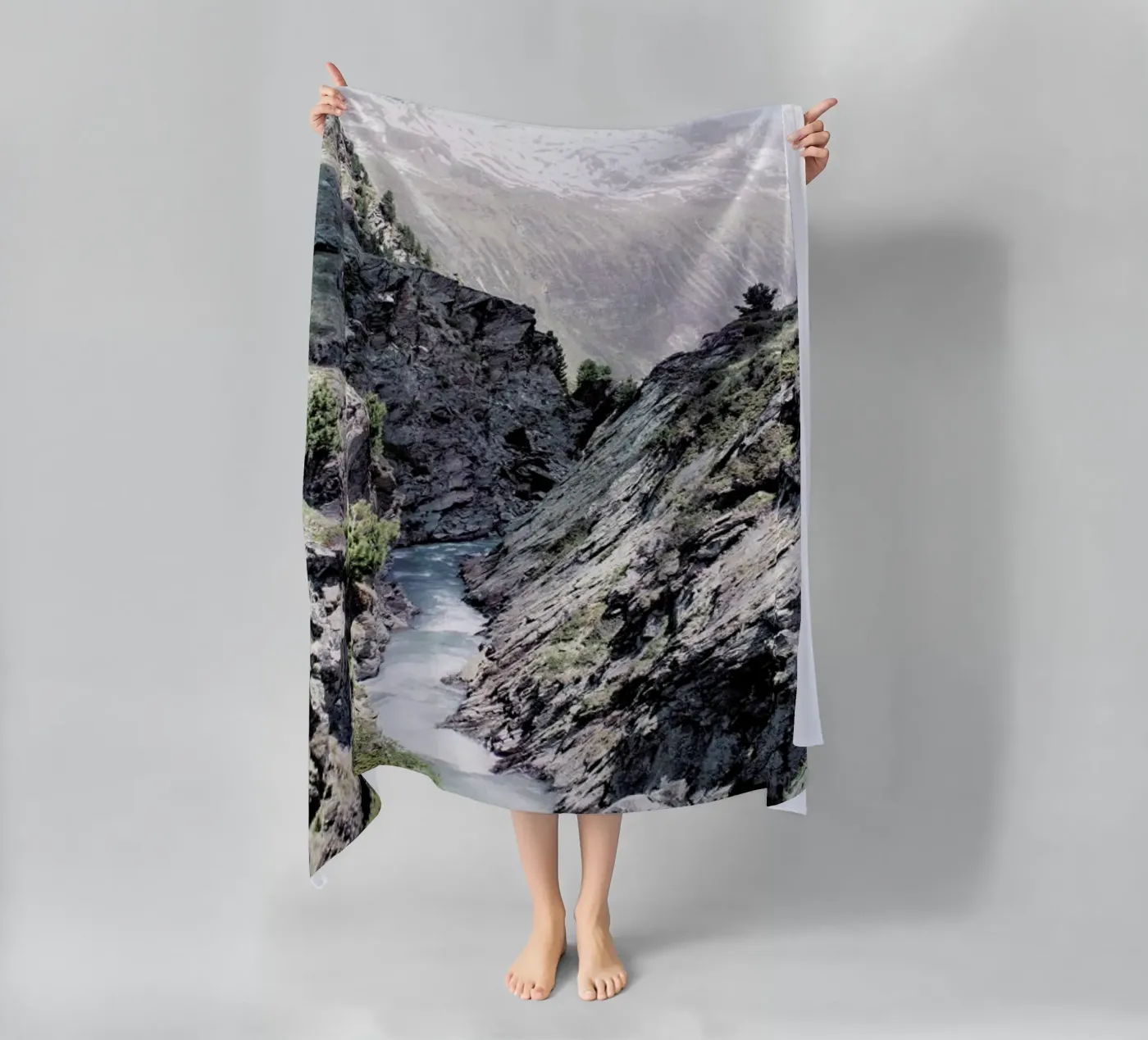 Alpenfluss telo mare da Sarah Bühler