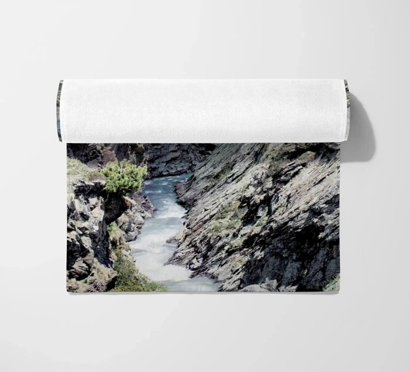 Alpenfluss telo mare da Sarah Bühler