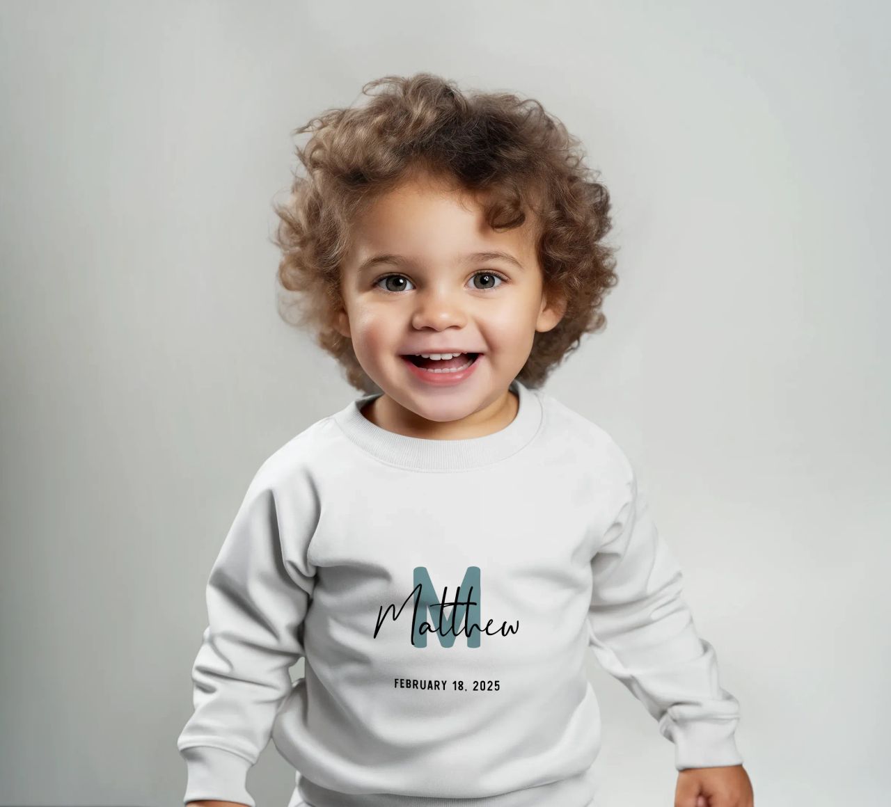 Nome iniziale personalizzato felpa neonato da Shark Printables