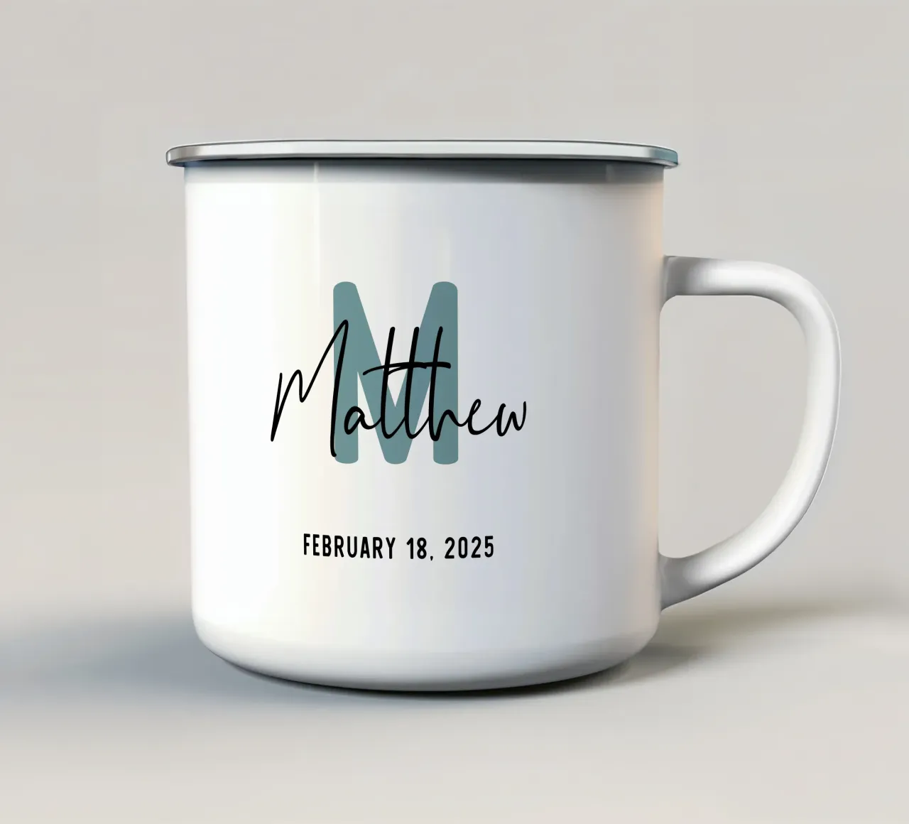 Nome iniziale personalizzato tazza in smalto da Shark Printables
