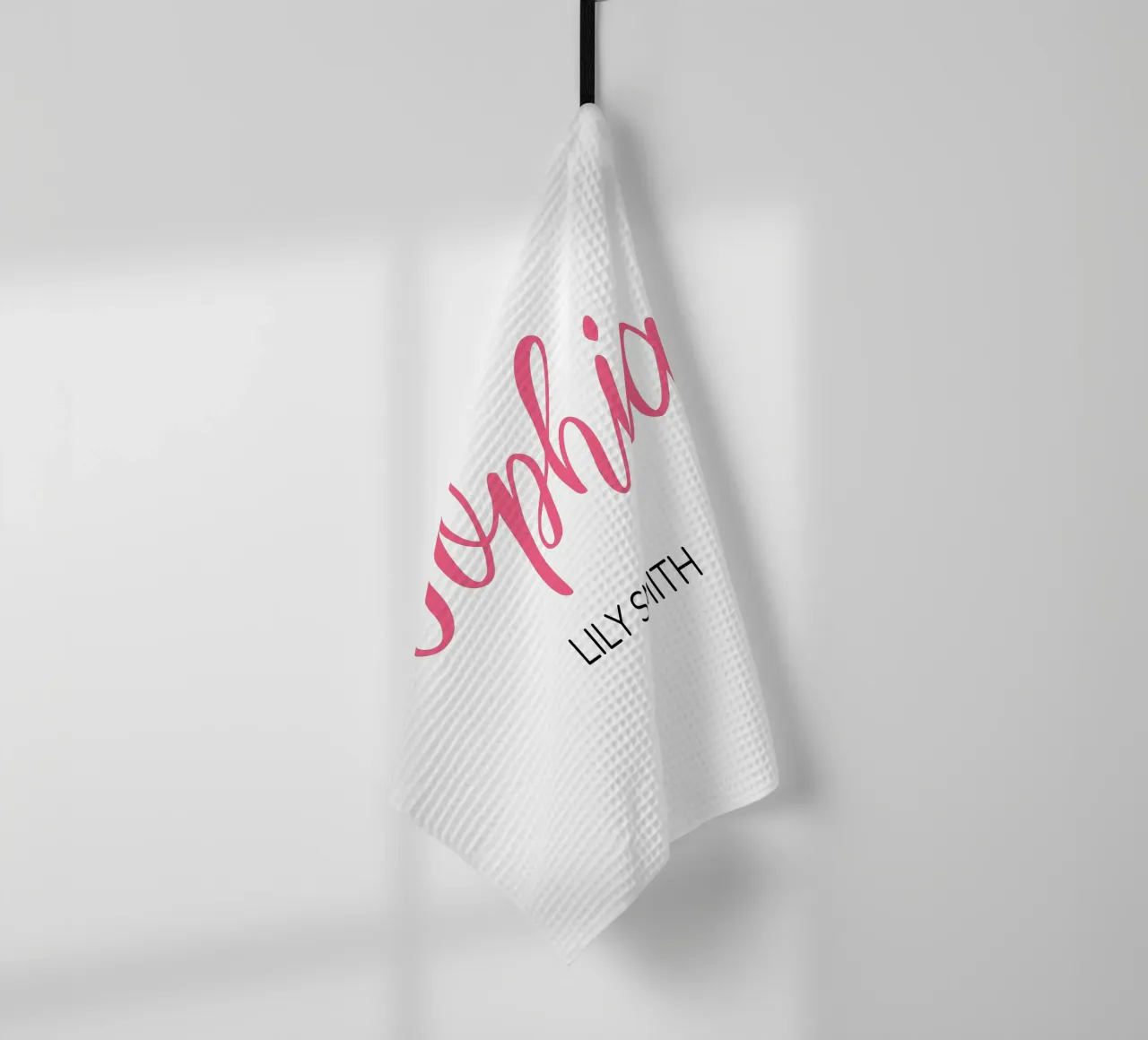 Personalisierte Initialen & vollständiger Name Geschirrtuch von Shark Printables