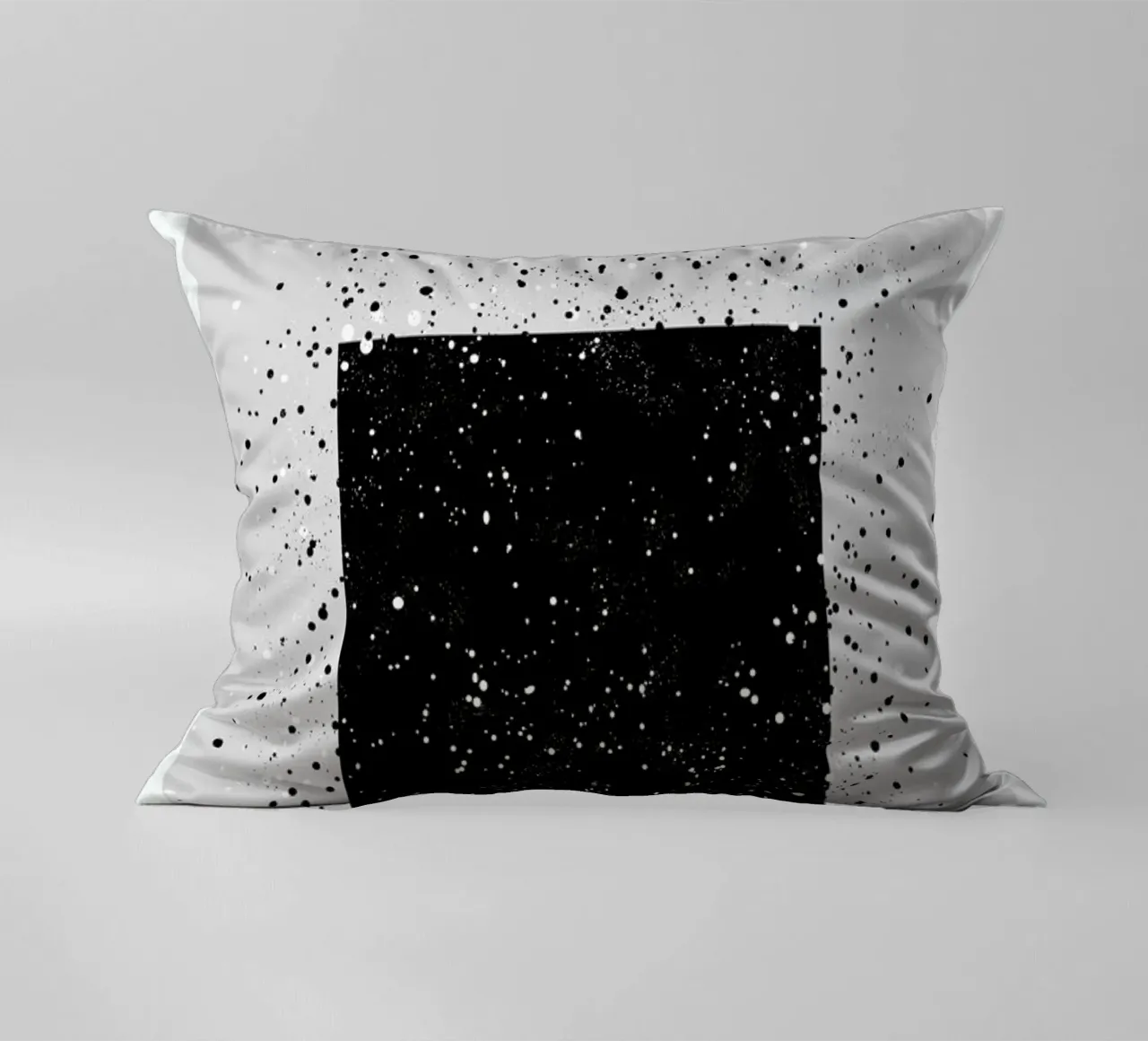 Salz Und Pfeffer decorative cushion by Sarah Bühler