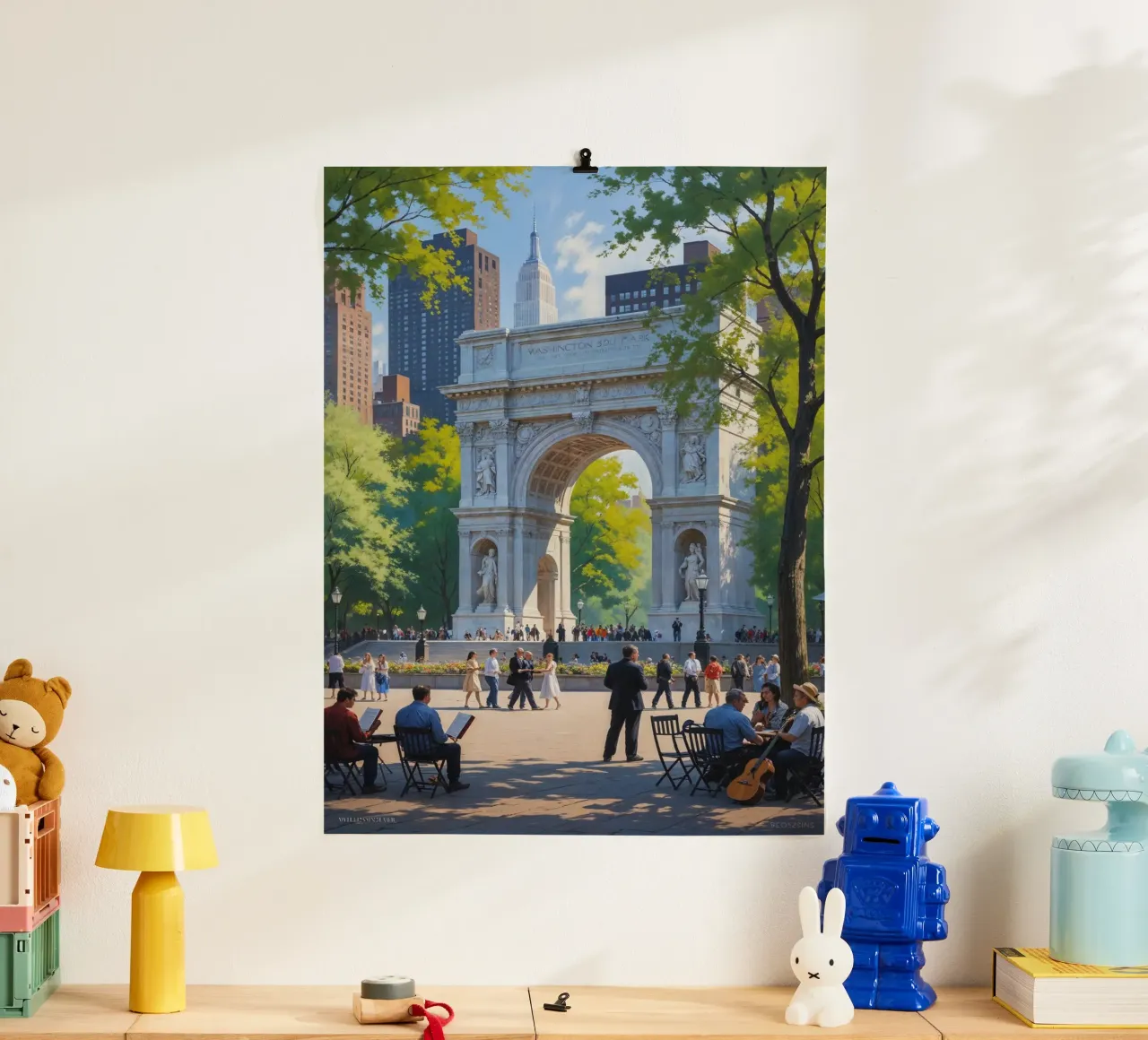 New York's Washington Square Arch in Summer poster con telaio in plastica da AlbertKlee