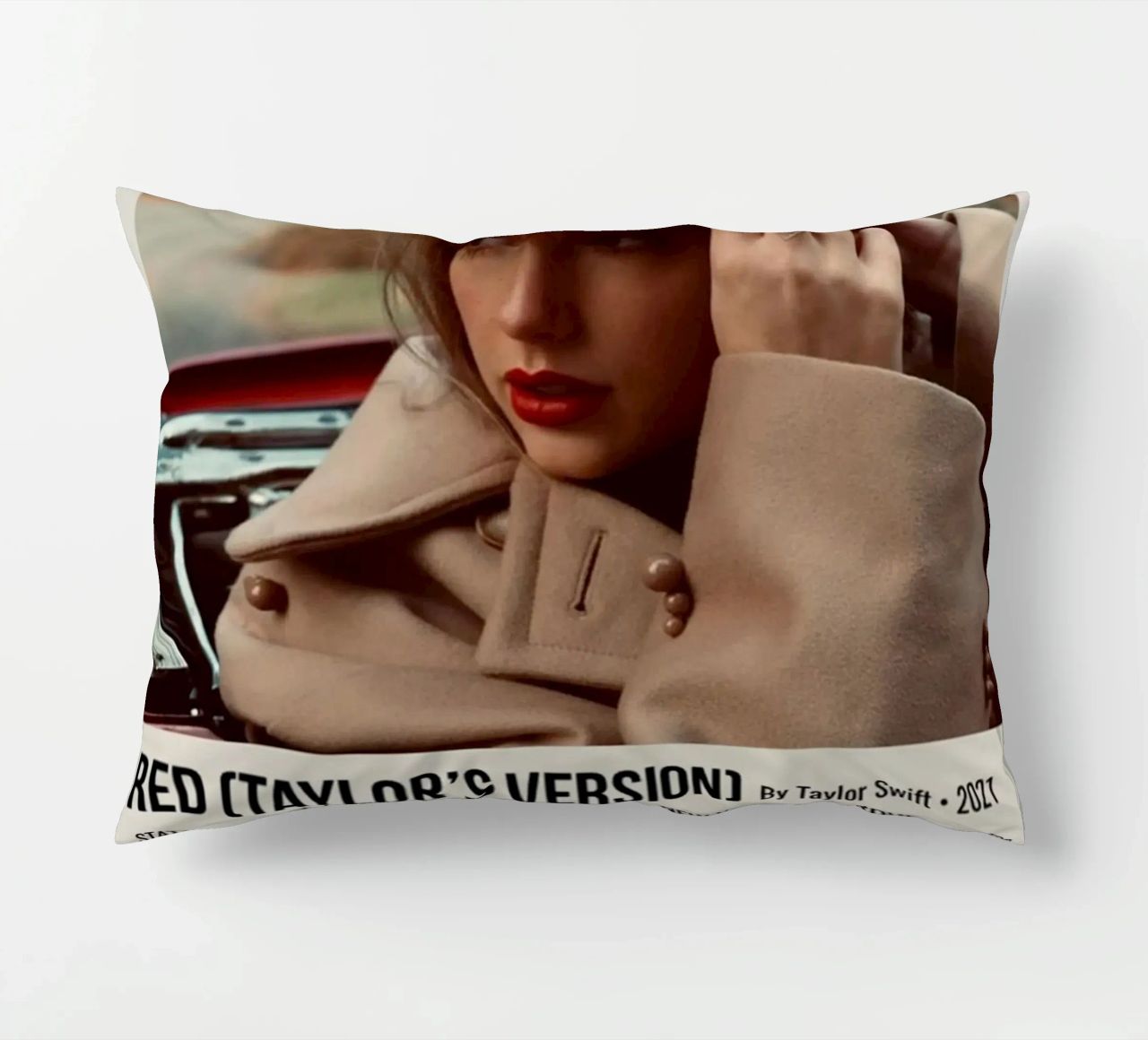 RED (TAYLOR'S VERSION) By Taylor Swift • 2021 cuscino da SoundStudio