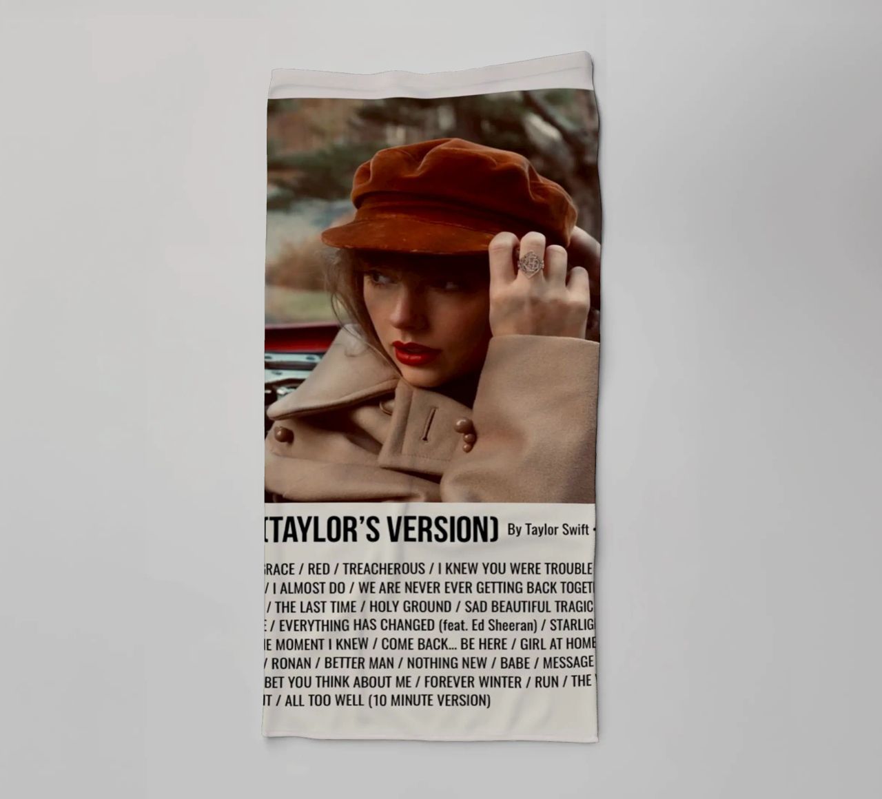 RED (TAYLOR'S VERSION) By Taylor Swift • 2021 asciugamano da bagno da SoundStudio