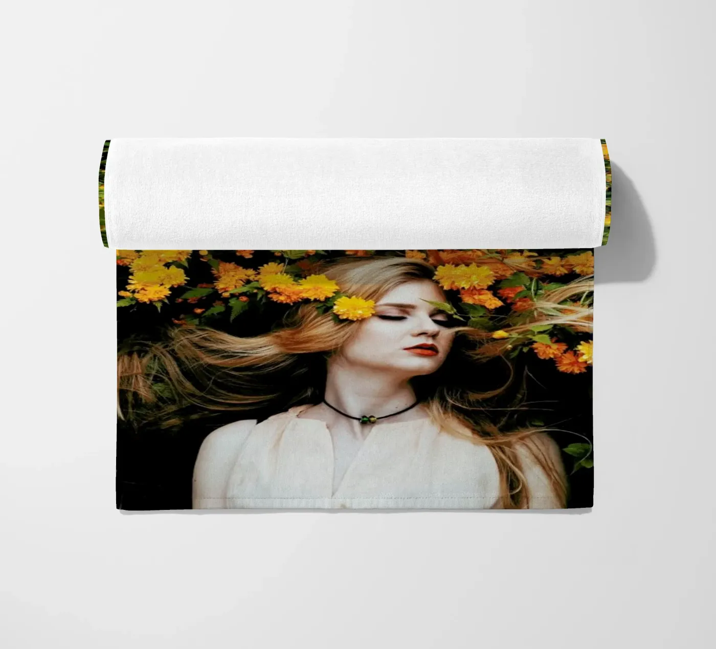 Yellow telo mare da Jovana Rikalo