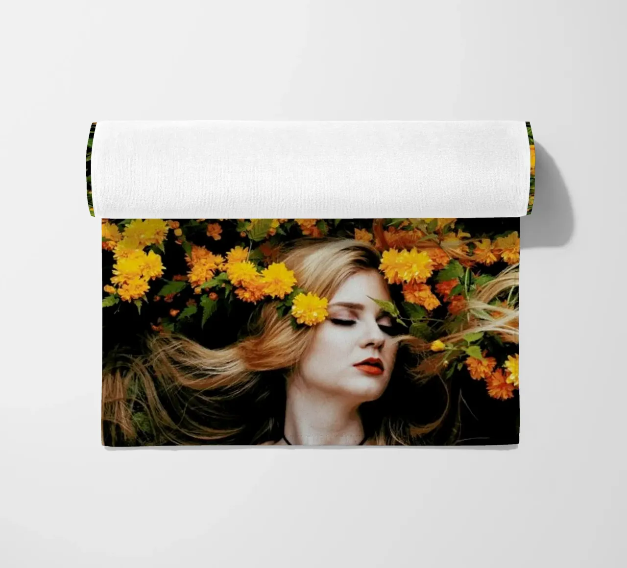 Yellow telo mare da Jovana Rikalo