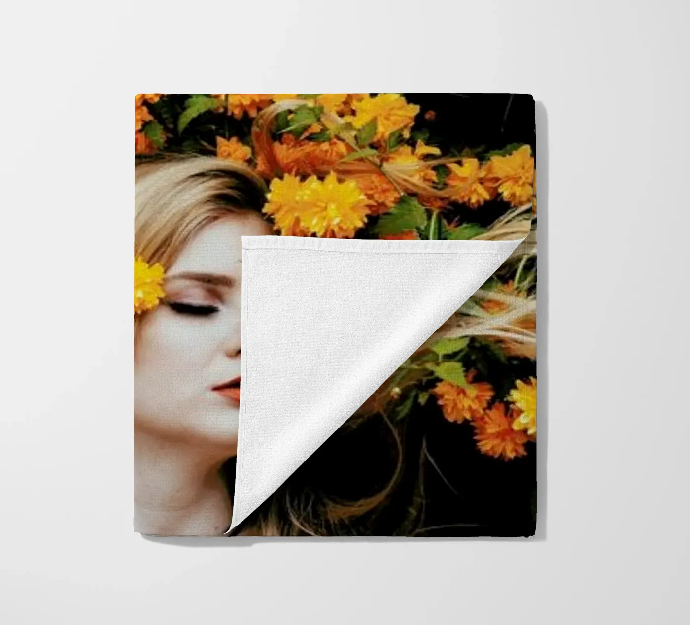 Yellow telo mare da Jovana Rikalo