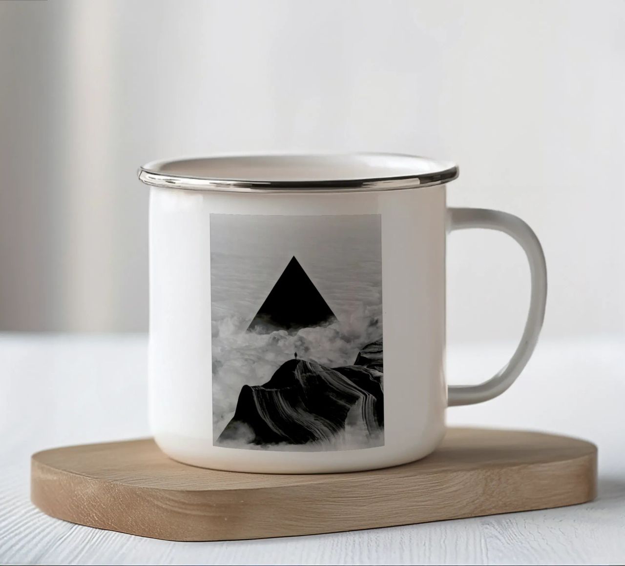 We Never Had It Anyway tazza in smalto da Adam Priester