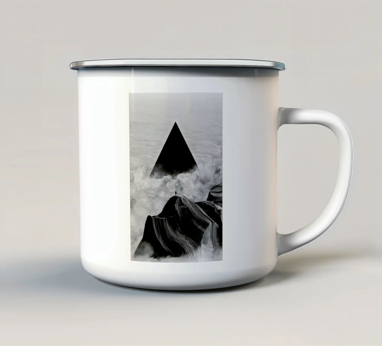 We Never Had It Anyway tazza in smalto da Adam Priester