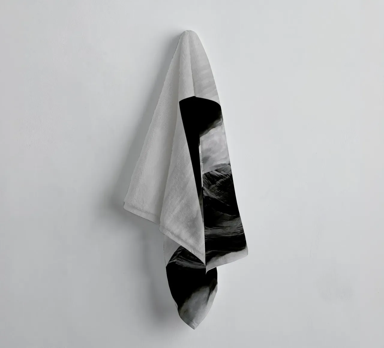 We Never Had It Anyway asciugamano da bagno da Adam Priester