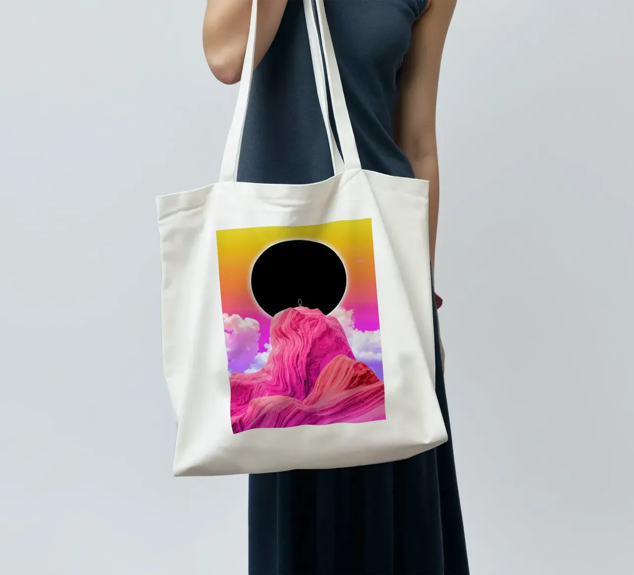 Now More Than Ever borsa in juta da Adam Priester