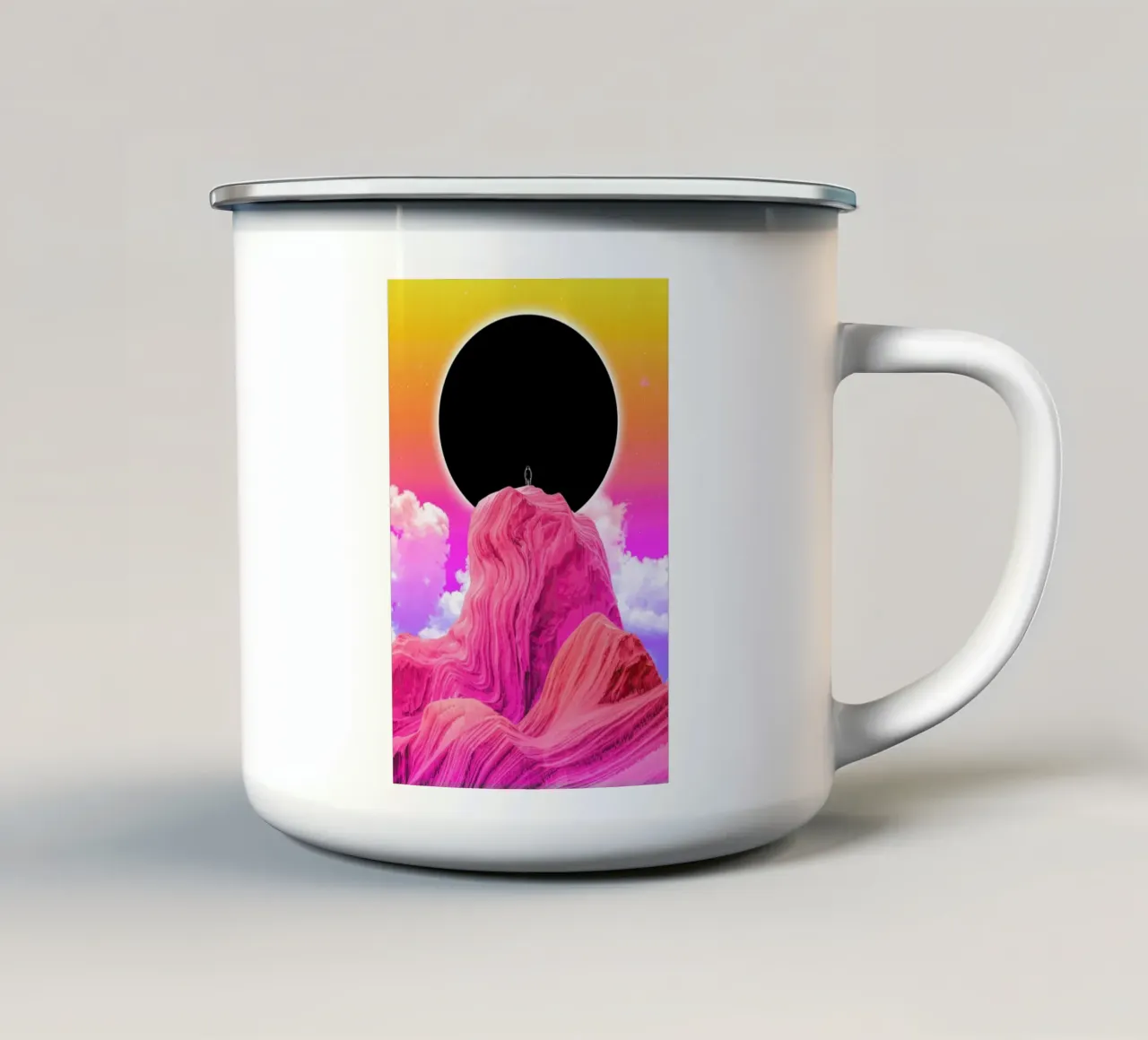 Now More Than Ever tazza in smalto da Adam Priester
