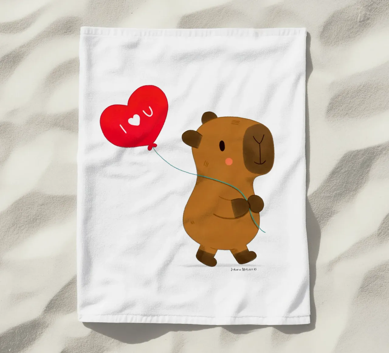 Capibara con pallone a cuore - Ti amo telo mare da julianamotzko