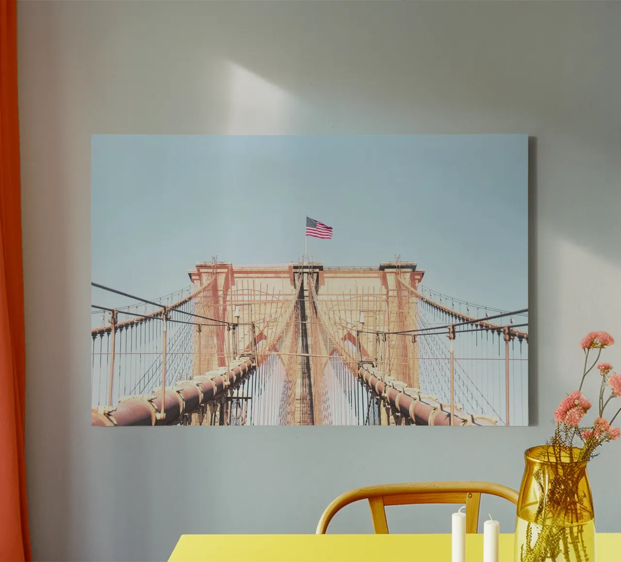 New York, VS I Brooklyn Bridge en Amerikaanse vlag canvas met Baklijst van Julie Travel Photography