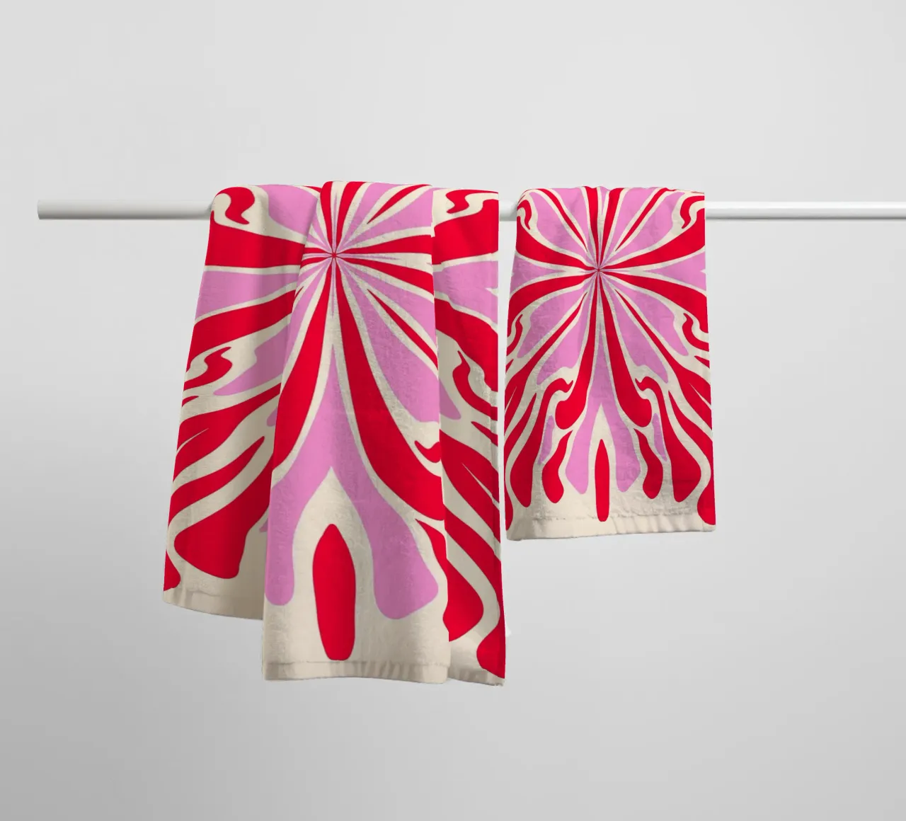 Pétalos simétricos psicodélicos abstractos rosa y rojo toalla de baño de Wackapacka
