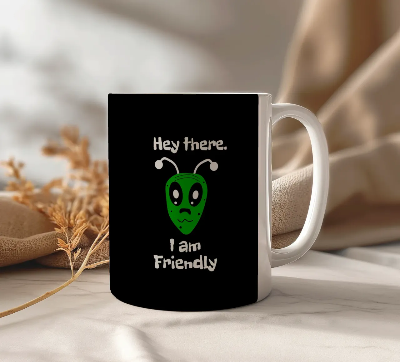 Friendly Alien tazza in ceramica da happieeagle