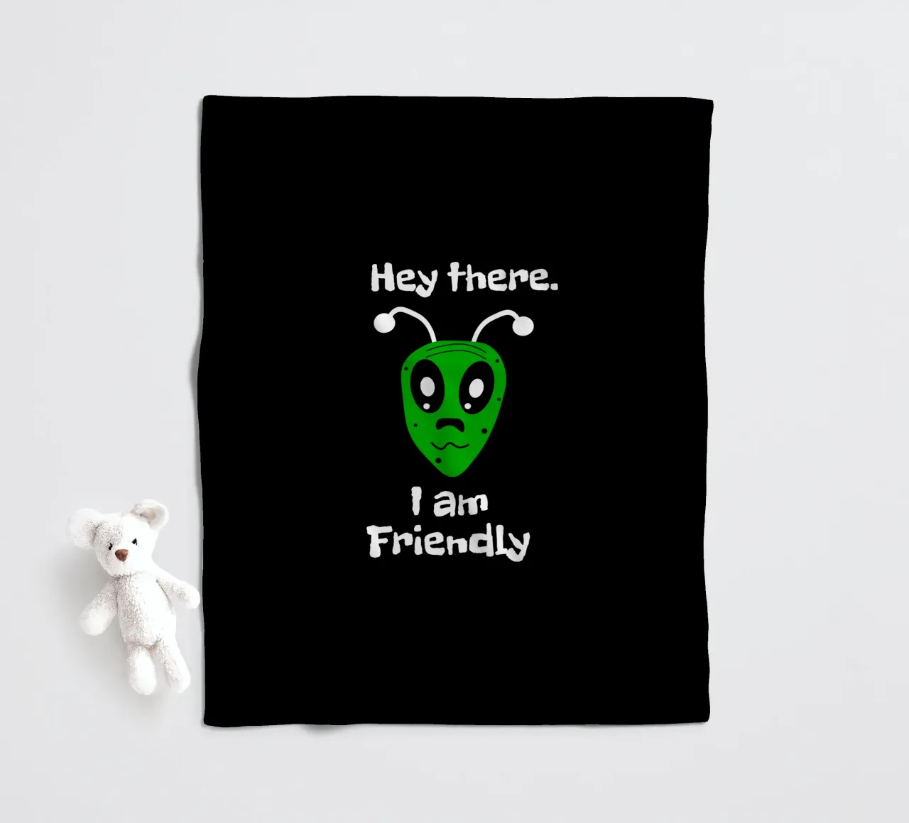 Friendly Alien Fleecedecke von happieeagle