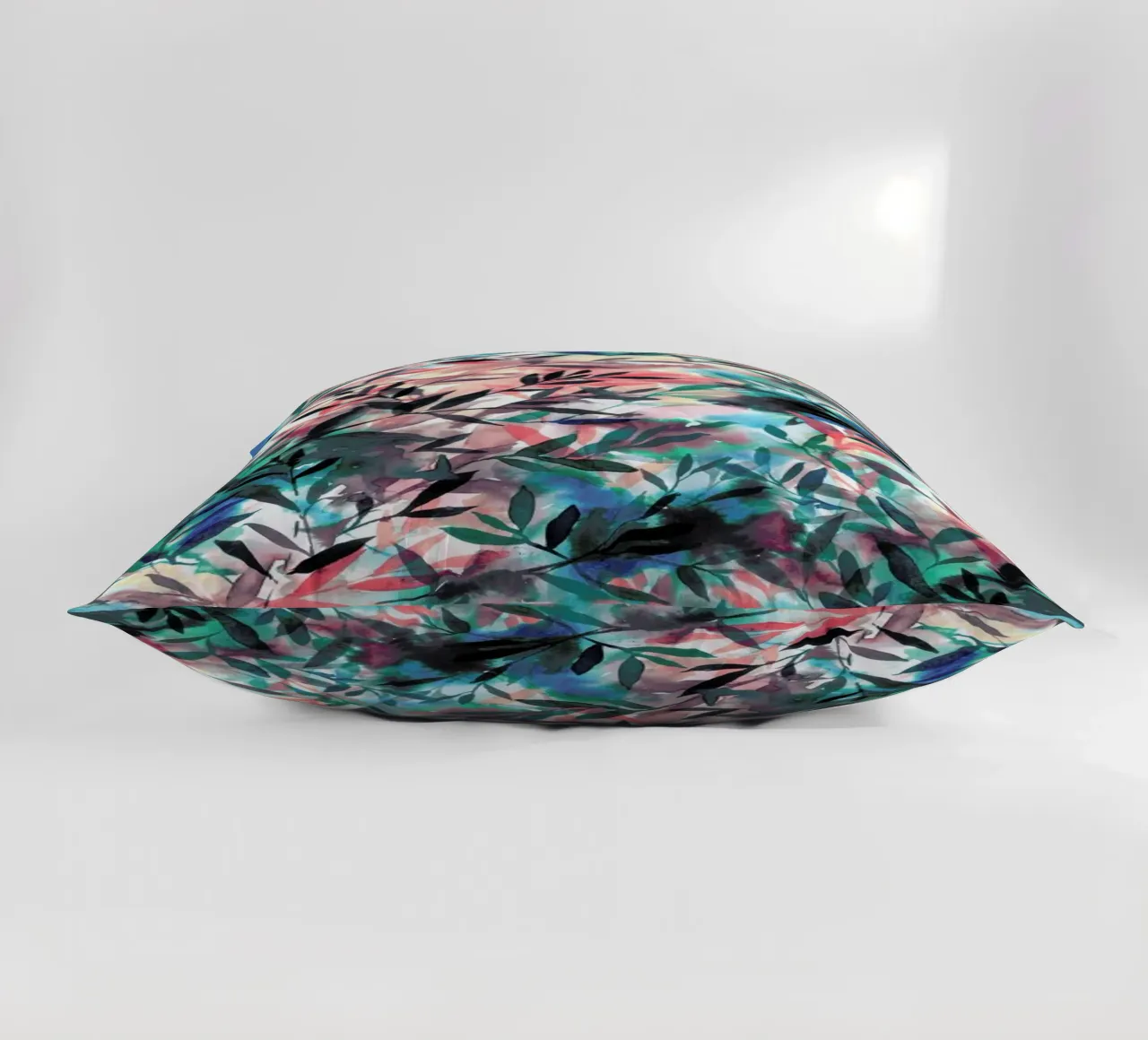 Changes Coral kussen van Jacqueline Maldonado