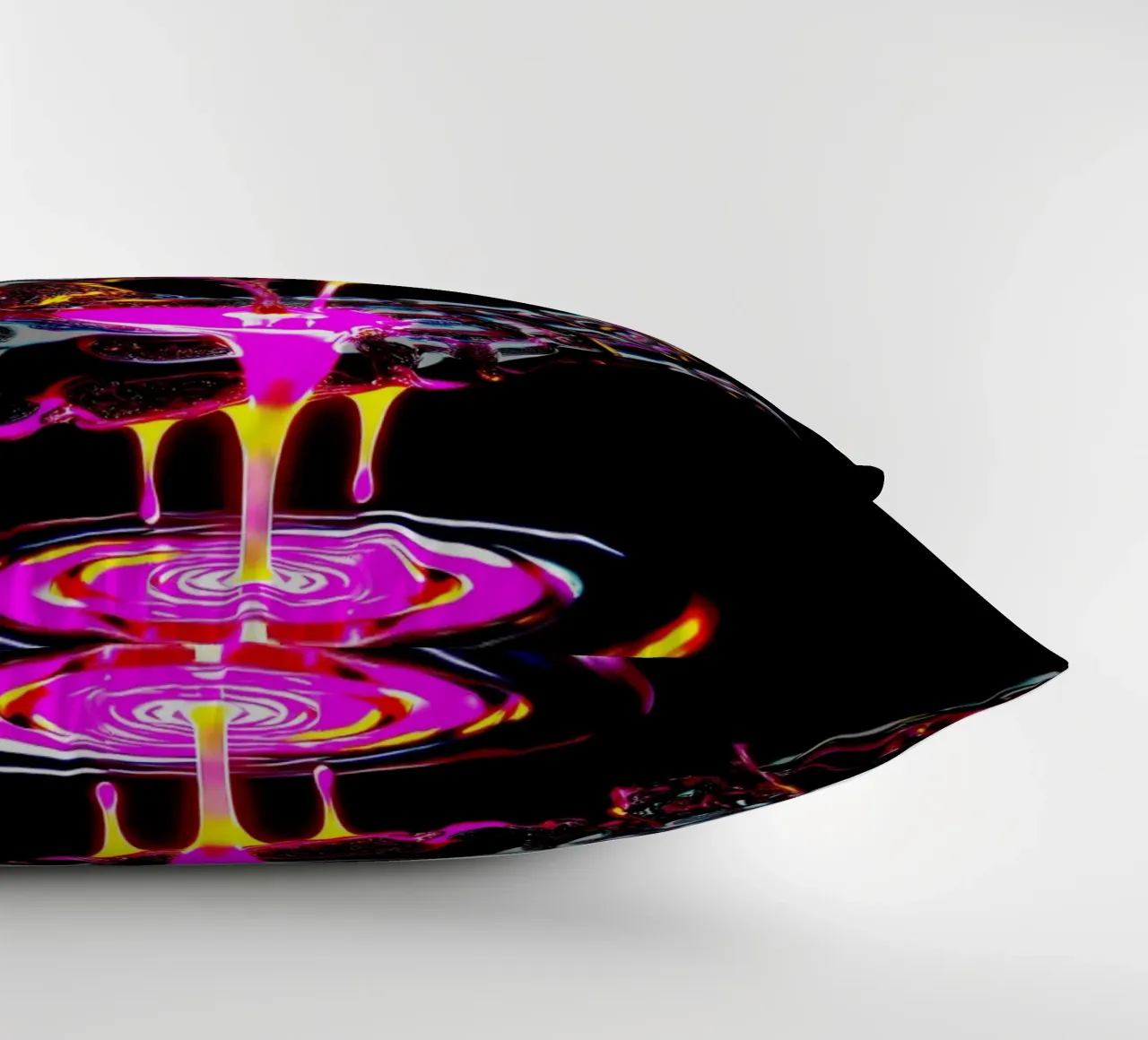 Le rose sono forgiate nel fuoco cuscino da Metallic Meltdown