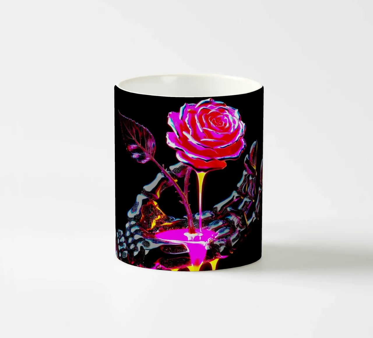 Le rose sono forgiate nel fuoco tazza in ceramica da Metallic Meltdown