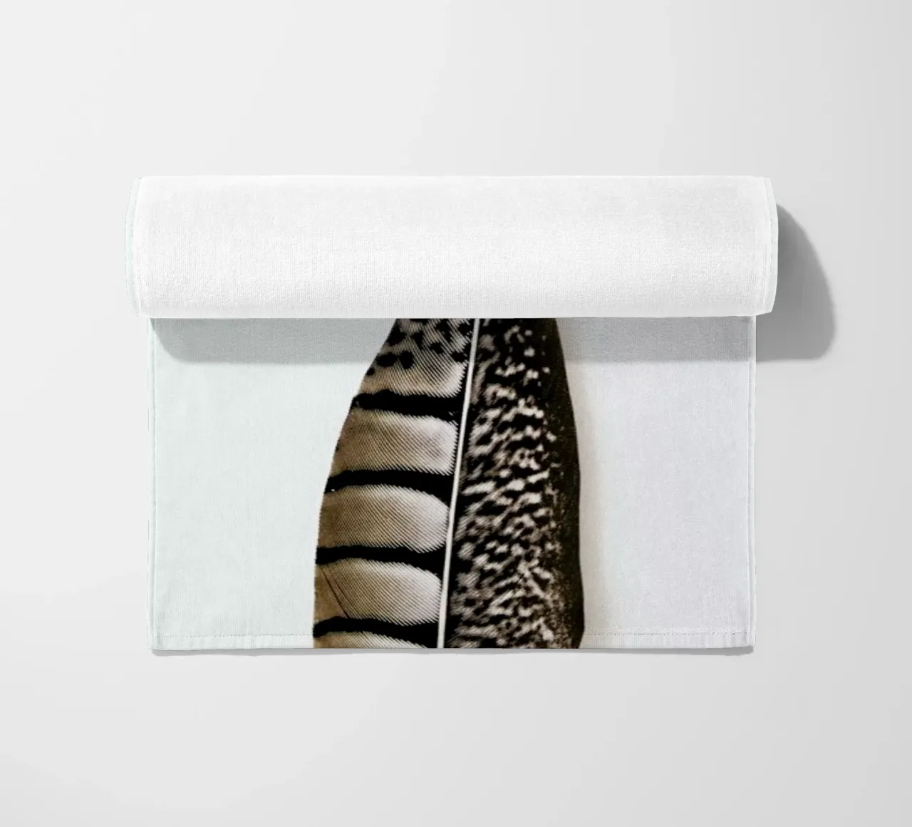 One Feather telo mare da Miles of Light