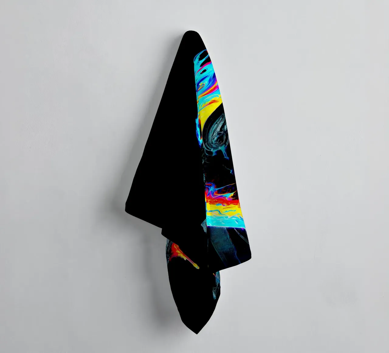 Ruimtewachter badhanddoek van Metallic Meltdown