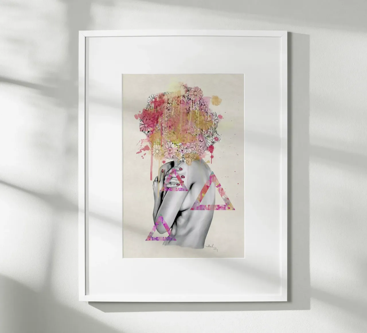 Delicate Flower poster con telaio in legno da Nettsch