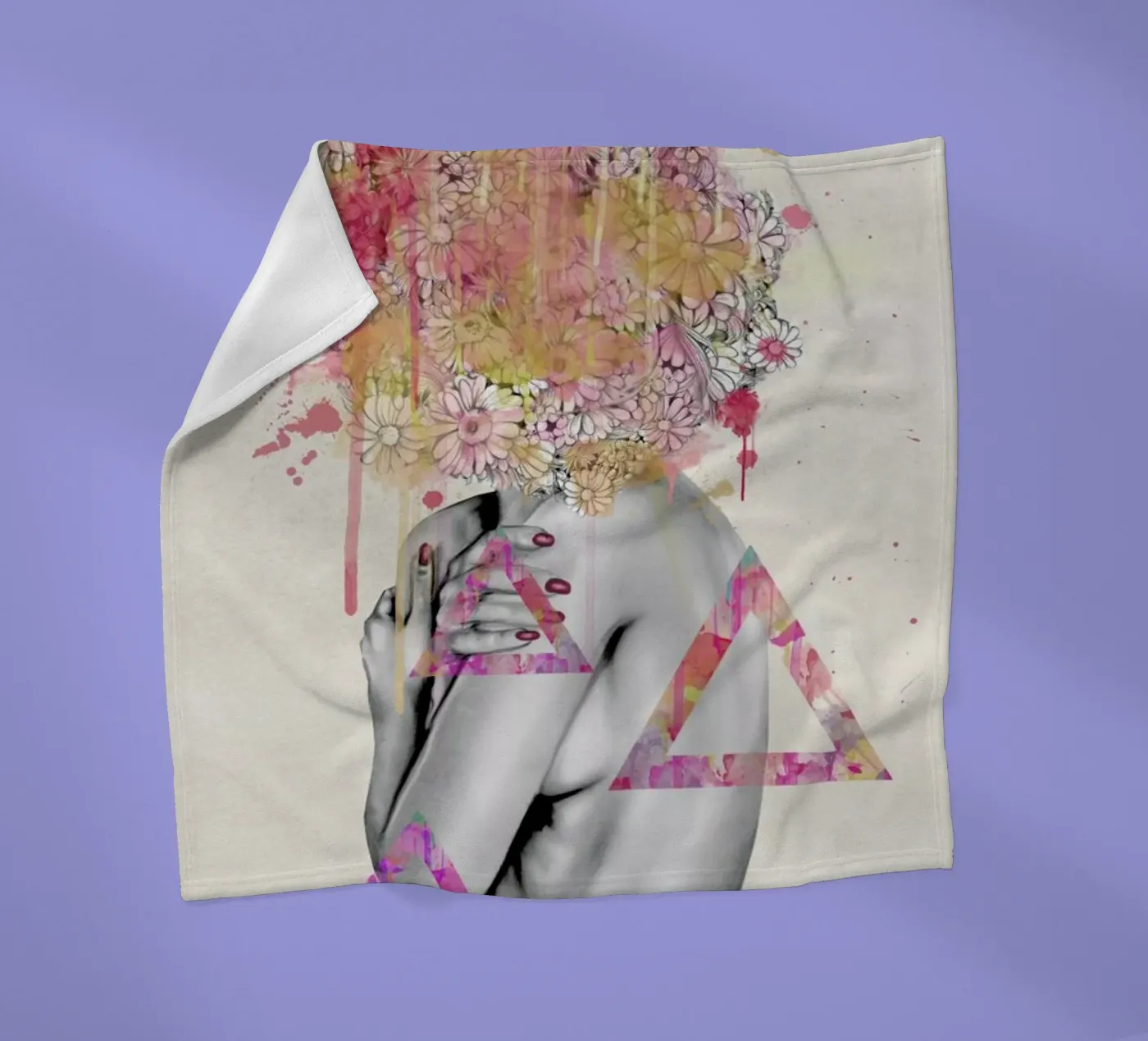 Delicate Flower Fleecedecke von Nettsch