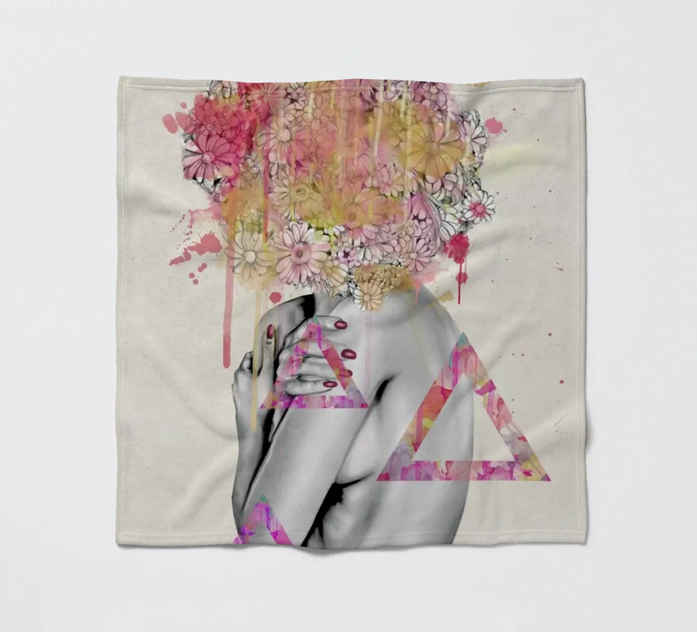 Delicate Flower Fleecedecke von Nettsch